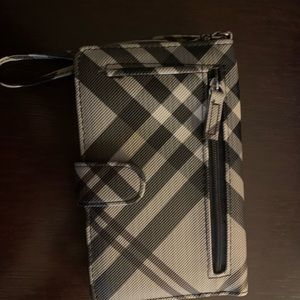 Black white wristlet phone/wallet